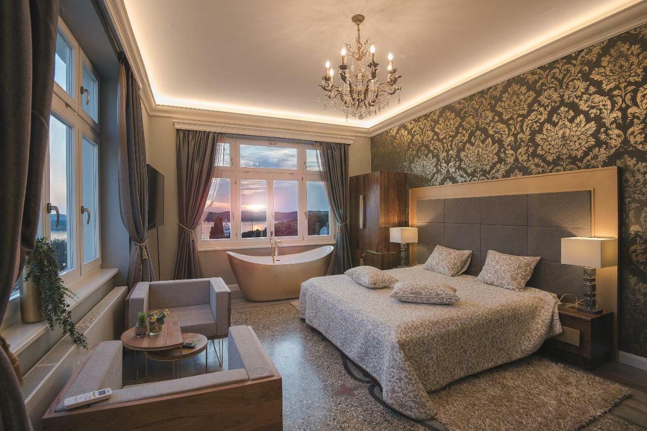 Arena & Seaview Luxurious Residence Pula Buitenkant foto