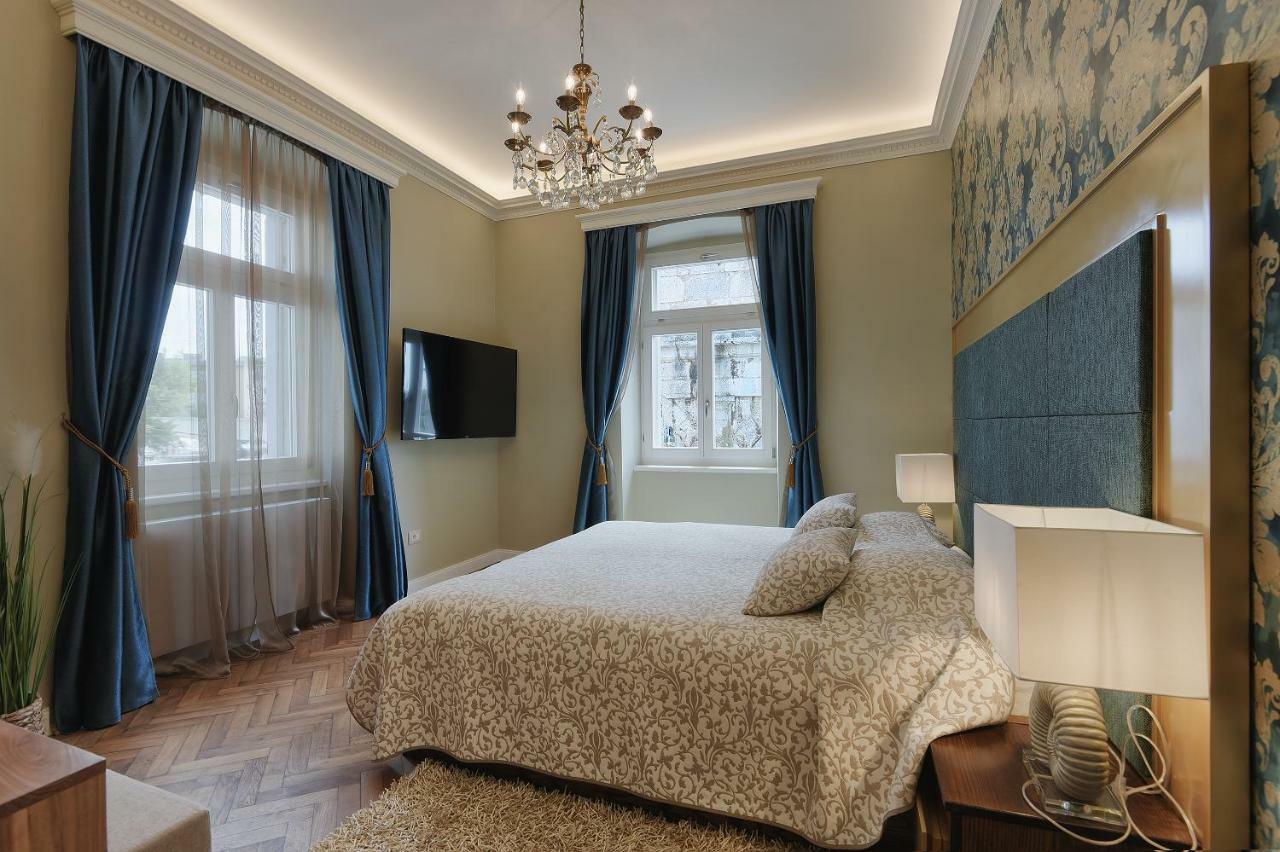Arena & Seaview Luxurious Residence Pula Buitenkant foto